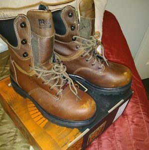 Size 7.5 titatnium toe workboot